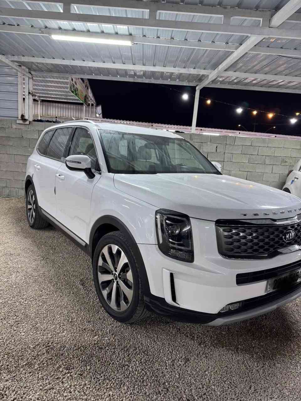 السلام عليكم كيا تيلورايد 2020 خليجي فول
مواصفات 1/1 عده الفتحه 6 سلندر 7 راكب مكفولة 

كفالة عامة من الصبغ والضربة السيارة بعده جديده
 بل نايلون 
مكينه كير محرك كفالة عامة رقم اربيل تحويل ثاني يوم 

 العنوان الانبار الرمادي 

السعر 240 وبيه مجال وترهم مراوس حسب القناعة 

لاستفسار ***********
