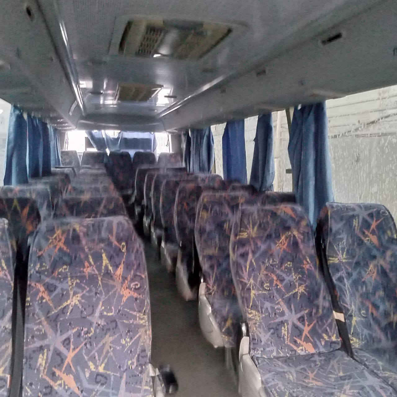 السلام عليكم اخوان هايكر 36نفر ومزوده كراسي 38 نفر للبيع سياره جاهزه من كلشي شاشه مسجل جديدشاد والتلفزيون شغال ويه الشاشه تايرات جديده السعر 250 اللستفسار اكثر الاتصال ب رقم  ***********الله يرزق الجميع
