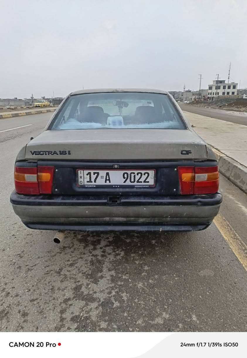 سلام عليكم فكترا موديل92 شرط محرك وكير وايرمنيه كلها شقاله سنويه 2030شرط التحويل 
سياره نضيفه ولباقي اتصال***********
