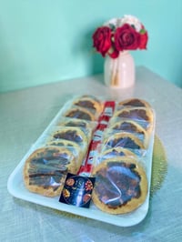 لحم بعجين • عجينة طرية • ١٠ قطع