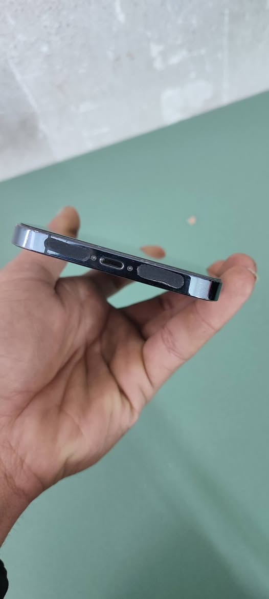 سلام عليكم ايفون 12 برو ماكس لبيع ذاكره 256 بطاريه 80
بيه بس فطر بل ضهر مثل ماموضح بل صوره ومابدل ولا داخل صيانه مكان بغداد شعب سعر 450 الف وبيه مجال  ***********
