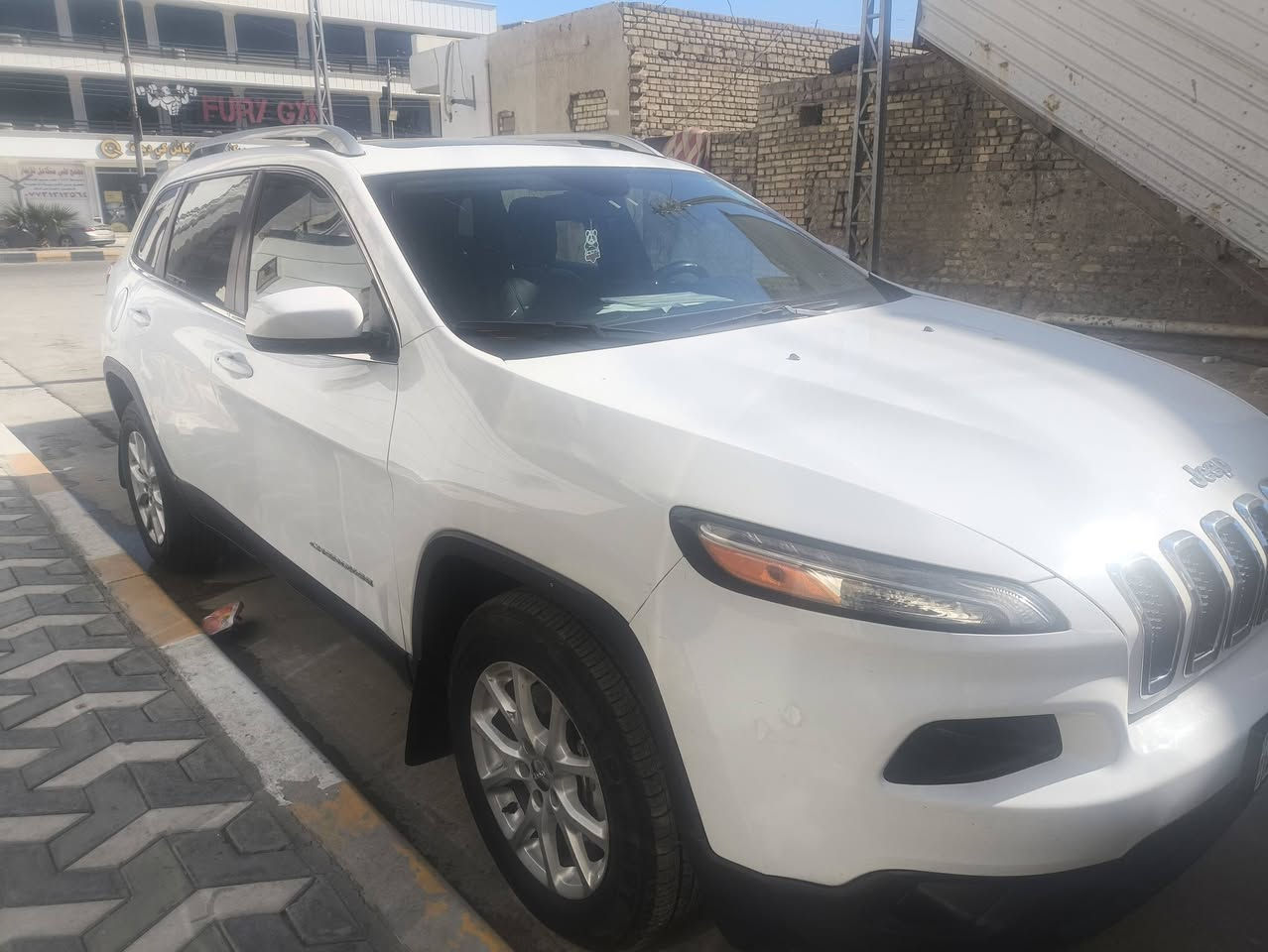 جيب 16 فول مواصفات مكفوله
6سلندر السياره جاهزه
‏‪0771 135 2985‬‏
