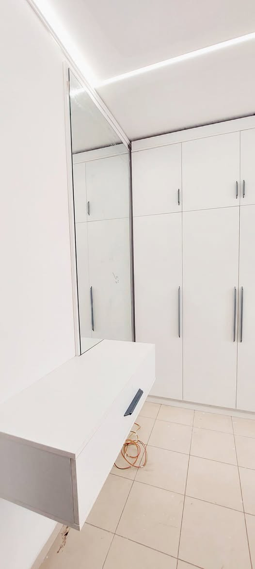 #غرفه_نوم لشقه ١٢٠ غربي 
تصميم وتنفيذ كادر #ضوء_القمر_للمطبخ_التركي  
خشب mdf تركي 
للإستفسار الاتصال على الرقم ***********
او زياره معرضنا 
بسمايا الشارع العام مجمع طاحونة الرايه مقابل بيت بيوتي
