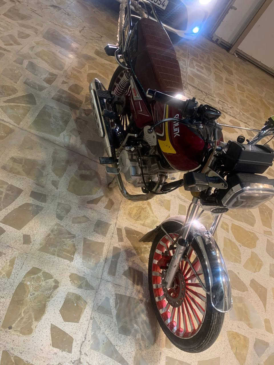 السلام عليكم دراجه للبيع 24شكل25 نضيفه حيل وناعمه ونشاط يخبل عايزه فقط باتري وتشتغل سلف السعر 725مناسبه حيلل شراي يتصل ***********
