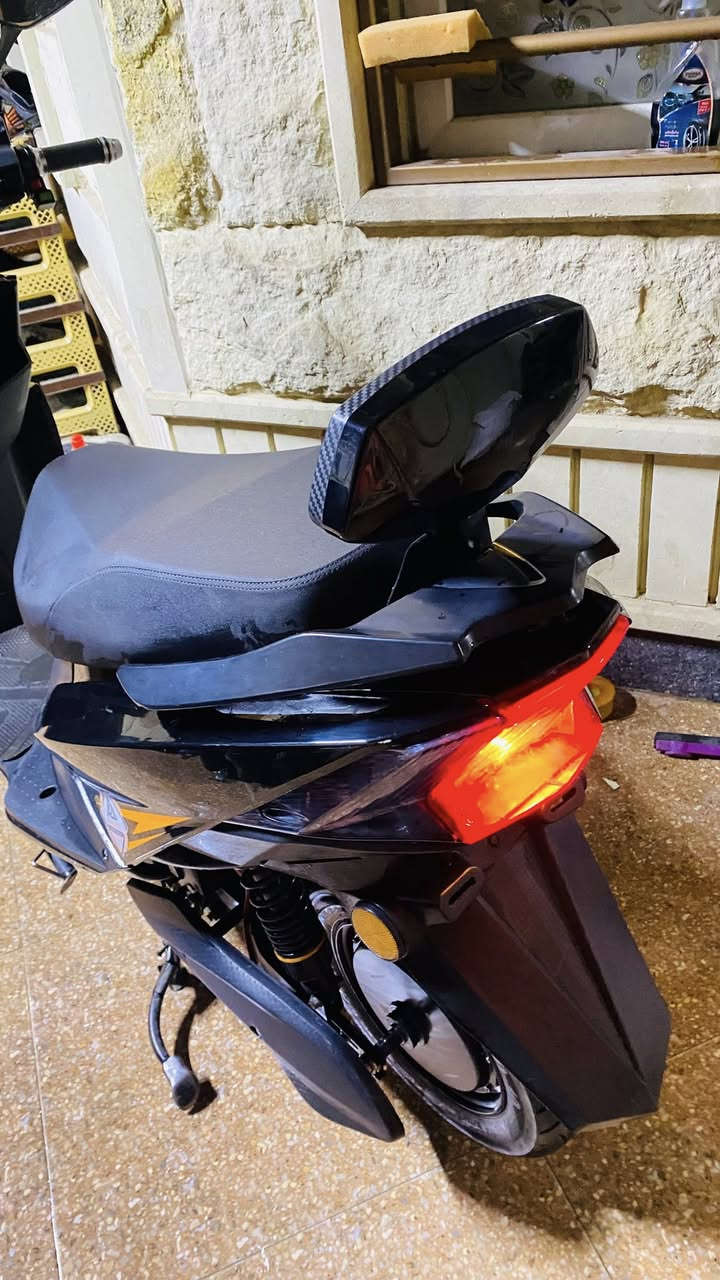 ماطور سكنس  6 بطاريات دبل ملف 2000 بي بك وتحديد سرعه 3 نمر ماطور جديد  السعر 430 وبي مجال رقمي ***********
