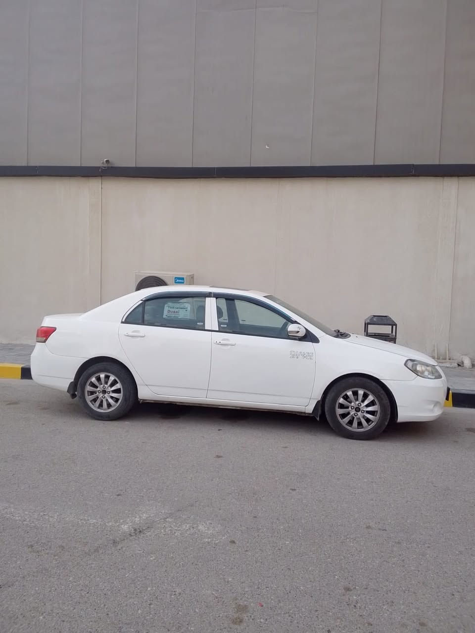 سلام عليكم 
بيوايدي G3 
2013
بصمه
بنروما
تخم تاير جديد
السيارة كفاله عامه اوتماتيك 
محرك بي رنكات 
السيارة احلى من الصور
باسمي رقم دولي تحويل ثاني يوم
مكانها بغداد المدائن 
سعرها 55
رقمي 
***********
