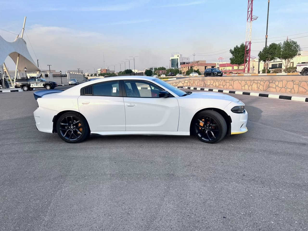 السلام عليكم

دوج جارجر للبيع 

 الموديل : 2019      ✅

الفئه :GT                  ✅

اللون :ابيض.            ✅

عداد المسافه:160 ✅

وارد : امريكي.           ✅

حادثه جاملغ خلفي

البجم كبس حساسات خلفيه كامره شاشه كبيره

سياره عليه سستم داخلي واضافات

فول مواصافات ماعده التنته

سياره كلش جديده ونظيفه 

مكان السياره :الانبار الرمادي 

السعر هاص ✔️


**إذا كنت صاحب هذا الإعلان وتريد حذفه لأي سبب، رجاءا أرسل رسالة إلى الدعم الفني**