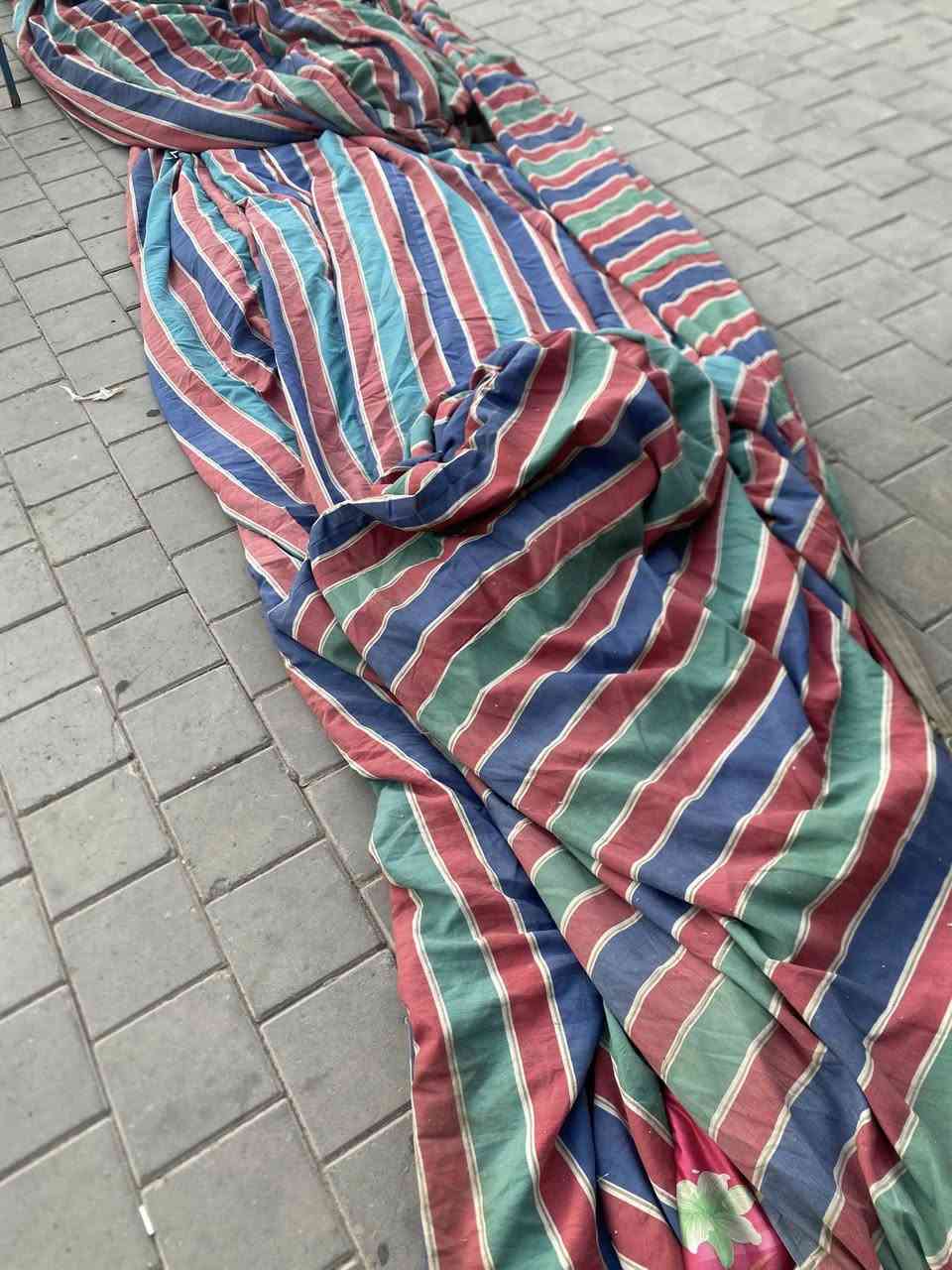 السلام عليكم نص جادر شبح للبيع الطول 10 امتار والعرض 6 امتار طراحيه 3 امتار العنوان بغداد مدينه الصدر ***********
