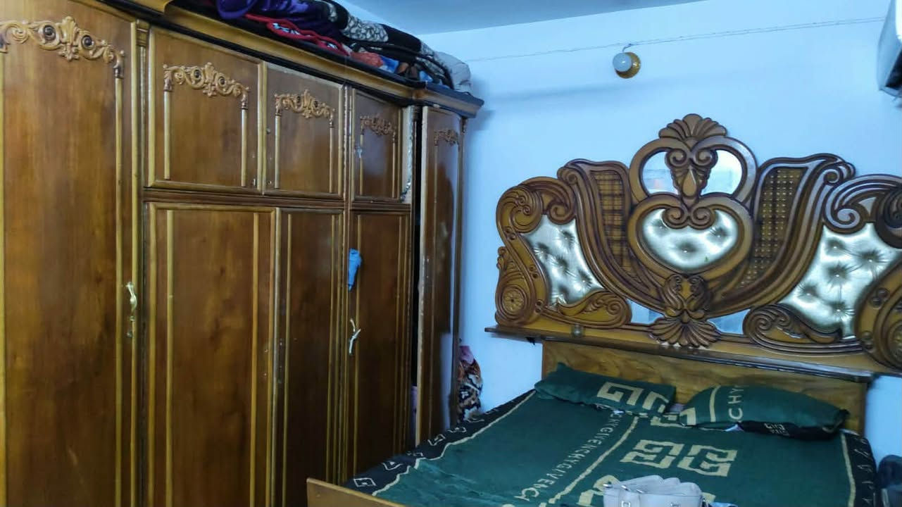ميز تواليت  وكنتور وجربايه
السعر ٢٥٠

***********مكلفه. بلنشر
