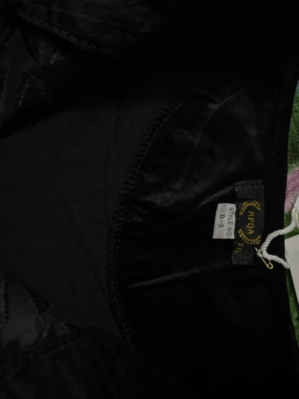 اخر قطعتين قياس لارج سواد فاحم
قديفه درجه اولى وعالفحص بسعر الجمله ابيعهن


**إذا كنت صاحب هذا الإعلان وتريد حذفه لأي سبب، رجاءا أرسل رسالة إلى الدعم الفني**