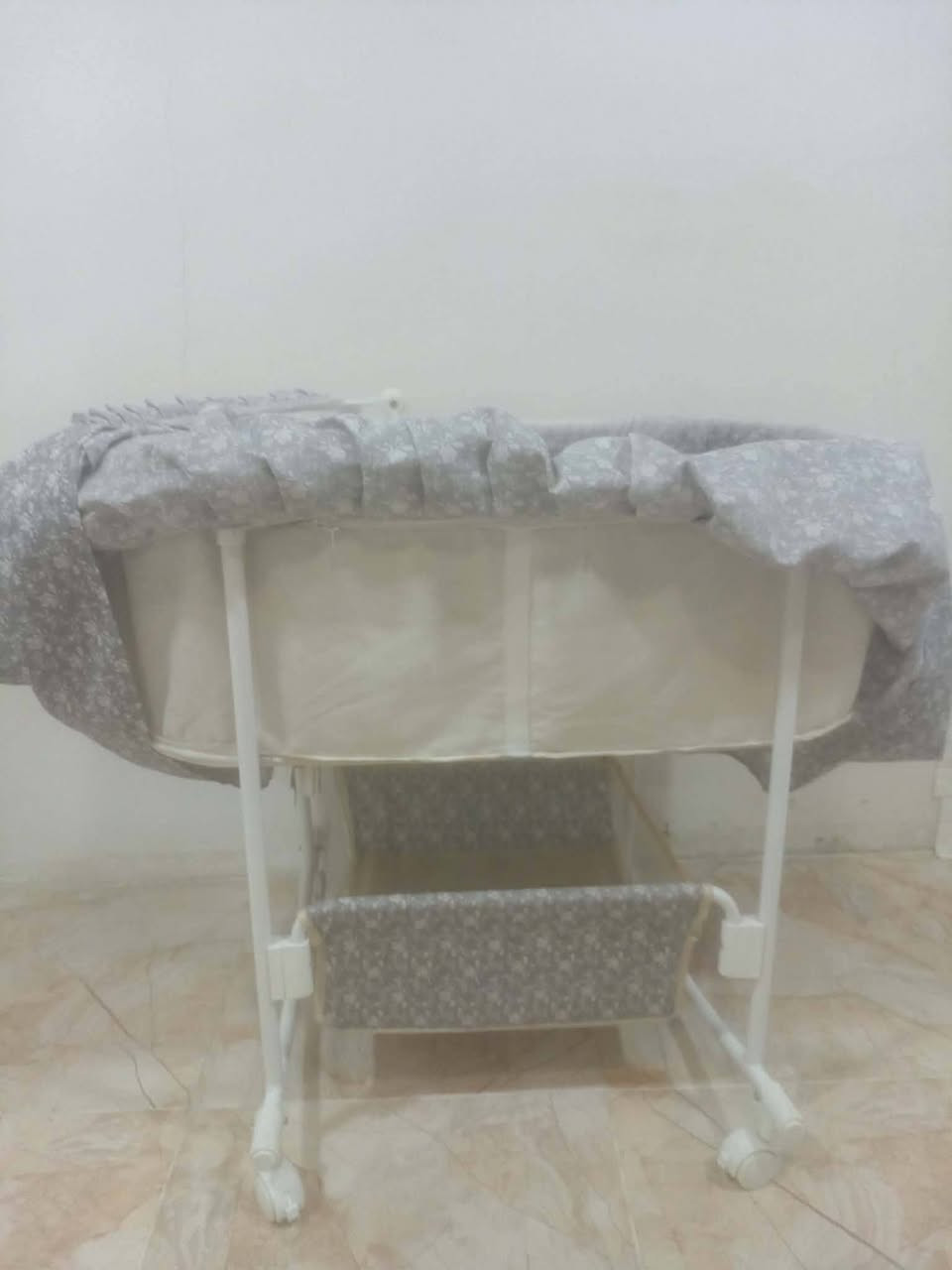 سلا عليكم 
كاروك للبيع سعر 40وبيه مجال العنوان سليمانيه


**إذا كنت صاحب هذا الإعلان وتريد حذفه لأي سبب، رجاءا أرسل رسالة إلى الدعم الفني**