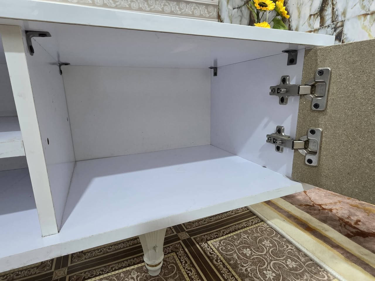 يا الله للبيع ميز بلازمه 2 بوب مستخدم جديد أي ضربه او كسر ما بيه خشب درجة أولى طوله 140سم وارتفاعه 38 سم
السعر : 35 
العنوان : البصره/الحيانيه/قرب سوق القسم 
رقمي ***********
