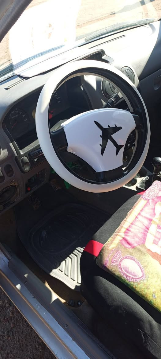 السلام عليكم... سايبه 2012
سياره نضيف وحلوه مكينه ب تبخير كير نضيف سنويه ساقطه 3 سنوت سياره واسط خصوصي مالكه بنعمانيه موجود
السعر 27 وبيه مجال 
رقمي         ***********
