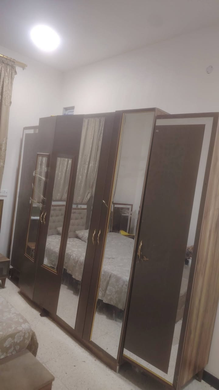 غرفه نوم للبيع بيها ضرر نتيجة النقل ربي يعنا على الإيجار
كنتور ٦ بوب ميز تواليت زاويه مجر ٤ جرارات جربابه فقط صوميه تزكام بس صوميه ماخذها ب١٣٠ الف وتاج شيزلون  مالها بسعر ٤٥٠ الف مكاني بغداد الدوره قرب أسواق توشه
***********
***********
