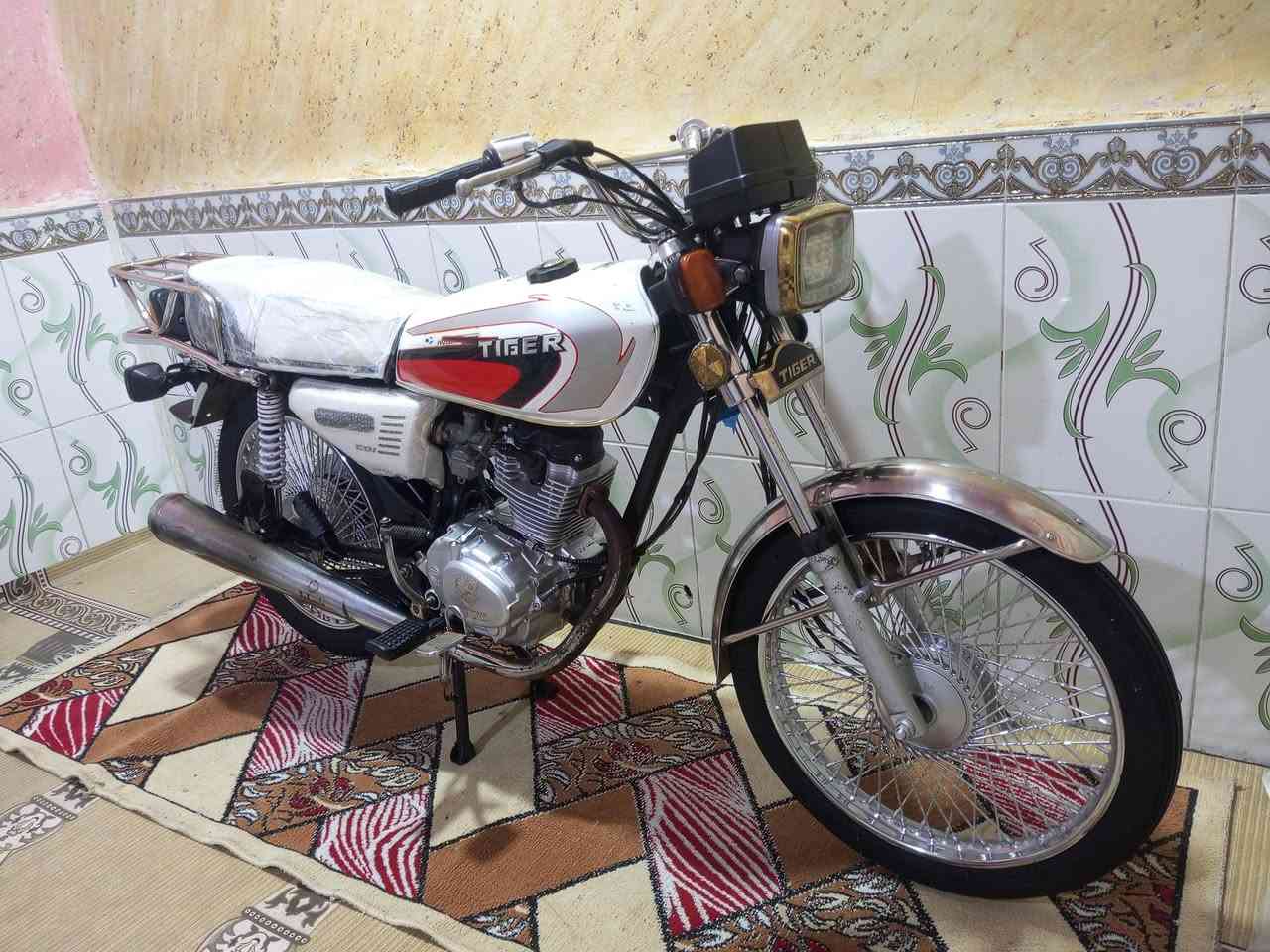 السلام عليكم دراجه تايكر موديل 2023 اوراق سحب سعر 650 عنوان بصره ***********/
