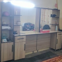 شبأب ديكور للبيع  فصال حديث جديد بعدو بي انارة  وأكو مكياج وغراض صالون...