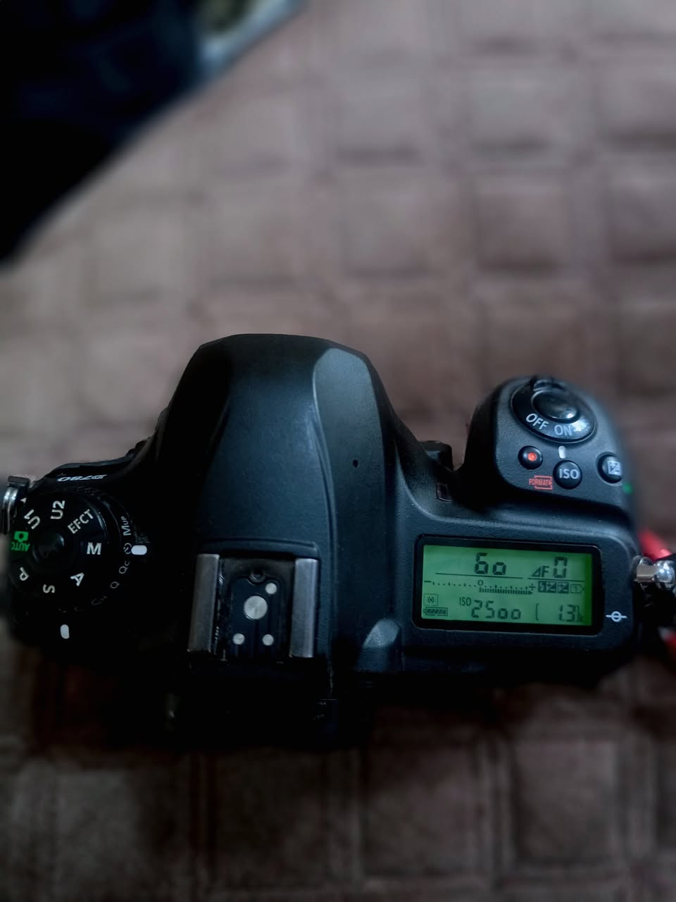 (للبيع او مراوس مع سوني A7iii او r7iii مع عدسه 85mm ) نيكون D780 تحتوي الكامره على ميزة الفيديو البطيئ وتصوير 4k  مع عدسه 24/120 / f.4 نانو كريستال مع ملحقات كامله كارتون وحزام وشاحنه اصليه وبطاريه اصليه مع كيبل نقل صور تايب سي مع جيلاتين احمر الكامره استعمال قليل ( السعر مليونين وبيها مجال بسيط ) مكاني النجف الاشرف للاستفسار ***********
