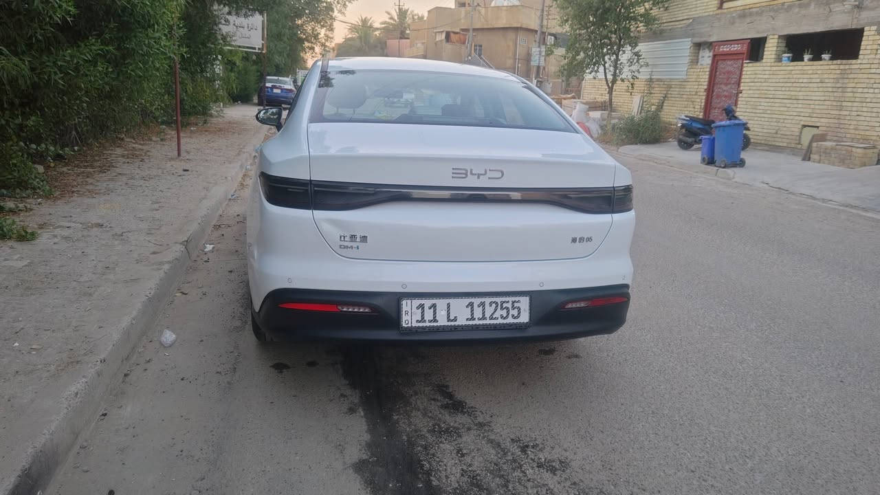 سلام عليكم ＢＹＤسيل 5  موديل 2025 ماشيه 15 الف جاهزه السياره سبير وعده وشاحنه بدون ارث تحكم امبيريه بيه هايه الرصعه بلصندوك واضحه بلصوره مكان بغداد  الحريه السعر 19٫200 للتواصل ***********
