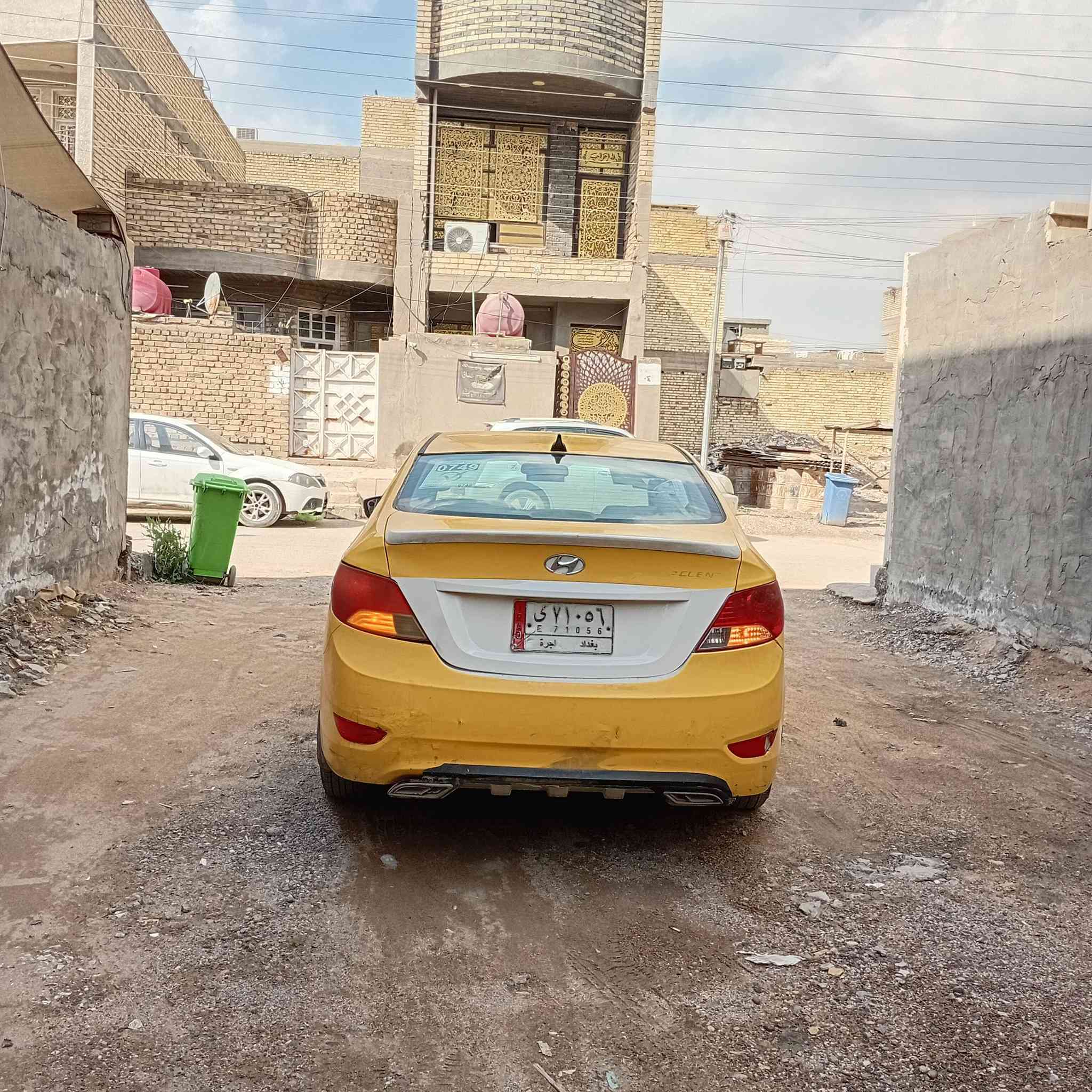 اكسنت موديل ٢٠١٤ وارد خليجي بيهه جاملغ مبدل بيهه طخه جاملغ خلفي فقط  بدون داخل مكينه وكير رقم بغداد مشروع وطني سنويه جديده مكينه ١٦٠٠ دوش سعر ٦٩ بيهه مجال شراي تحويل مباشر ***********
