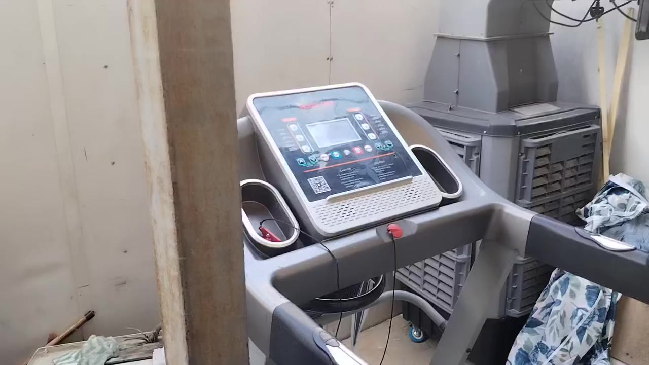 السلام عليكم جهاز جري 150 كيلو دبل ماطو جبلي تزيت ذاتي و حزام رجاج السعر 250 الف
***********
