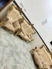 طقم ملكي • نظيف ١٠٠٪ • للبيع