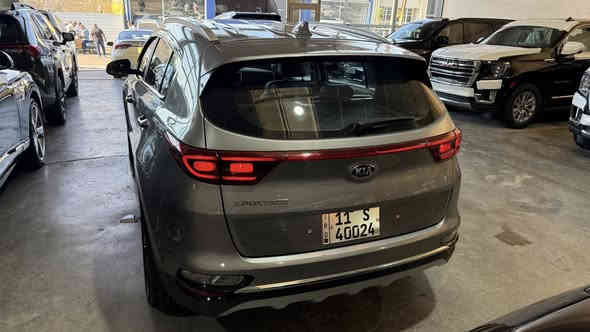 السلام عليكم 

سبورتج 2022 كوري 
مكفولة السياره عدا رصعه غيره بل باب 
فول 1/1 من عدا الفتحة 
كراسي تدفئة تبريد 
كراسي كهرباء 
ويل جبير 
بصمة 
شاشة جبيرة 
سايد بريك دكمة 
تعديل مسار 
كراسي الخلفية تدفئة 
بصمة 
ستيرن تدفئة 
مري شفط 
اوتو هولد 

محرك 2000 دوش

السعر :18،700 وبيها مجال 

***********
