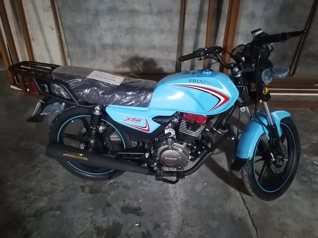 السلام عليكم ورحمة الله وبركاته عدي دراجه البيع صار اسبوع يمي صفر ع ايدي شديتها السعر مليون ميه صارت عليه الشراي بيها مجال ع كد جيه رجاء مو شراي لا يراسل ولا يتصل دراجه جديده كدامكم العنوان جلولاء رقم هاتف ***********
