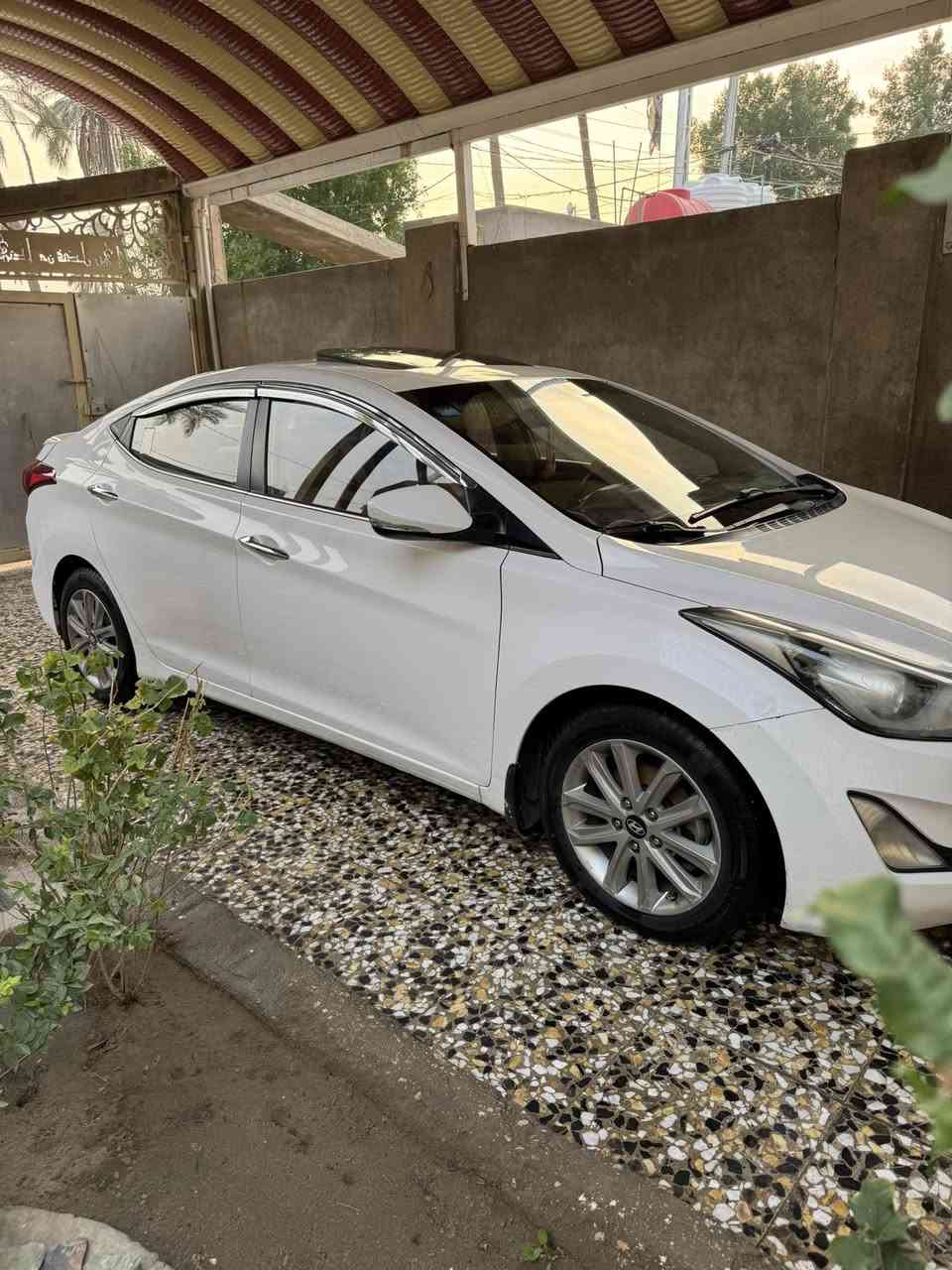 السلام عليكم للبيع النتره خليجية 
موديل 14 شكل ال 16 رقم بغداد دولي 
السياره فول موصفات GLs
السياره بيهه من الضلع وجوه 
الجالملغ الخلفي ولدوسه 
والباقي مكفول 
السياره جاهزه كير مكينه تبريد حداديه 
تخم تاير 
مكاني كربلاء السعر 123
***********
