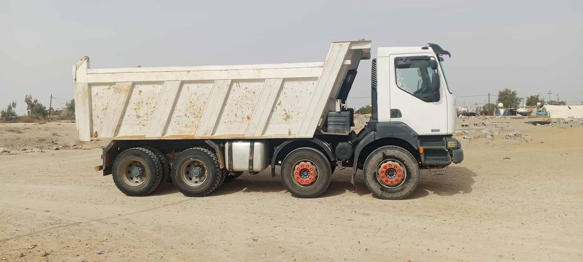 رينو عگرب بلادي 2002
انجكتر بلادي 
سيارة جاهزة كفالة محرك كير مجموعة 
شاصي مكفول 
مجموعة رينو بلادي
السعر المطلوب400 وبيها مجال حك الجية
***********
