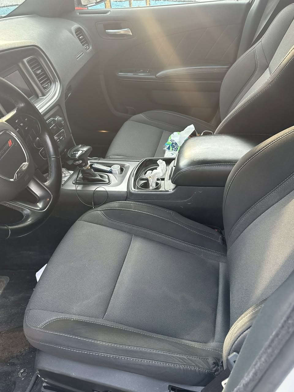 سلام عليكم جارجر ٢٠٢٢sxtسياره كلش نضيفه مصروف عليه هواي تزويد وشم فجوز لحيه دفيوزر بعد هواي شغلات دبات صوت عله الريموت تقفل سد حادثه بابتين نفس الون بدون صبغ بجم كبس ماشيه ٥٠بلعافيه عله اليخذه مناقصه اي شي شغل وطلع شرط الفحص هزه رقم جديد كلشي كمل بسياره يعد احله من الصور225بيه مجال مكاني بغداد ***********
