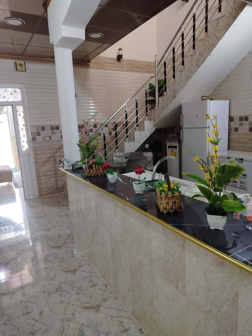 📍العنوان بختياري 2 شارع العصائب نهاية التبليط 
🏠بيت للبيع 100 زراعي 
🛑محتويات البيت رد كراج سياره استقبال مطبخ غرفة نوم وصحيات خارجي و داخلي طابق الثاني غرفة نوم بالكونه وبيتونه
💸السعر 32 و بيها مجال 
📞***********
