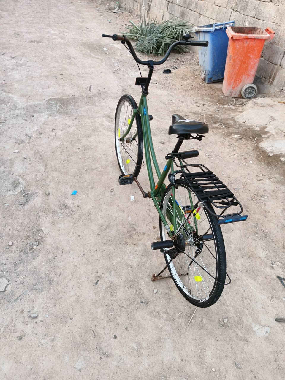 سلام عليكم بايسكل شركه BD مديل 2021 بايسكل نضيف 100/90 دسك صفاره السعر 130 وبي مجال للشرايه العنوان بصره شط العرب الجزيره الكباسي الصغير واتساب ***********
