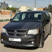 دوج كرفان 2015 وارد امريكي حادث جاملغ وبنيد فقط بدون دواخل   مكينه 6سل...