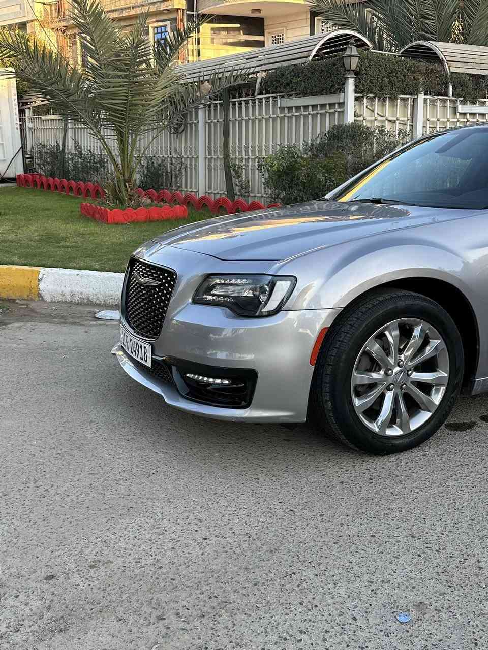 السلام عليكم
للبيع فول C300 اوباما مديل 2016 فور ويل مواصفات كشنات حار بارد مري قلاب بانوراما برده كهرباء كشنات جلد قلاب برده خلفية باقي المواصفات معروفه مكينه 3.600.        ماشية 117 
وحادثها موضح بالصور بالقماره وبالعراق بابين وباب خلف السائق صبغ فقط بدون حادث السعر 178 هاتف ***********
