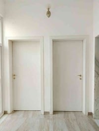 ابواب خشبيه اصليه ارتفاع 210 وعرض 90 للاستفار خاص او 07763999699  عدد....