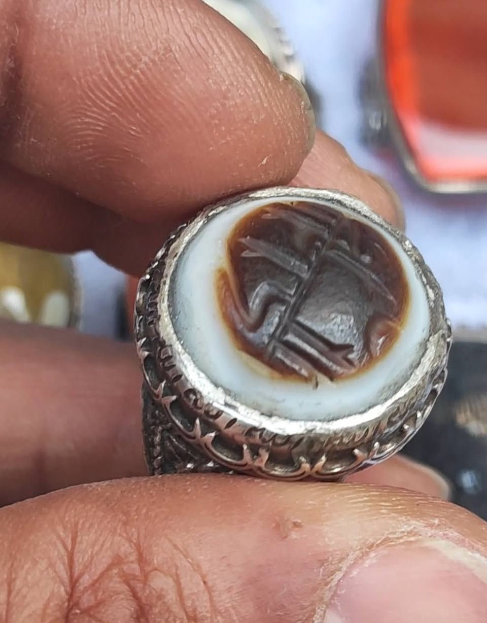 - قـال امـير المـؤمنين ؏ـلي ´ عليه السلام
صِيَامُ الْقَلْبِ عَنِ الْفِكْرِ فِي الْآثَامِ
أَفْضَلُ مِنْ صِيَامِ الْبَطْنِ عَنِ الطَّعَامِ

تريد الصدق هذا  لعيونكم الطيبه العشاق التحف والنوادر 

1141 هجري


**إذا كنت صاحب هذا الإعلان وتريد حذفه لأي سبب، رجاءا أرسل رسالة إلى الدعم الفني**