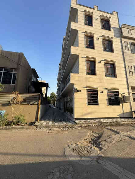 عقار للبيع زيونه محله 712 تحتوي على 4 شقق المساحه 60 متر الوارد   3 مليون الاستفسار ***********
