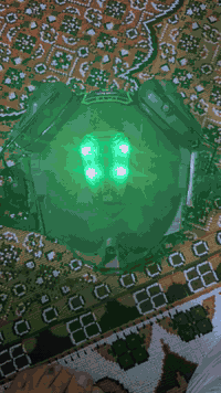 ام عليكم((خوذه وعكرب للبيع اصليات خوذه الياف وحناكيه ام الكاك فلاش طيا...