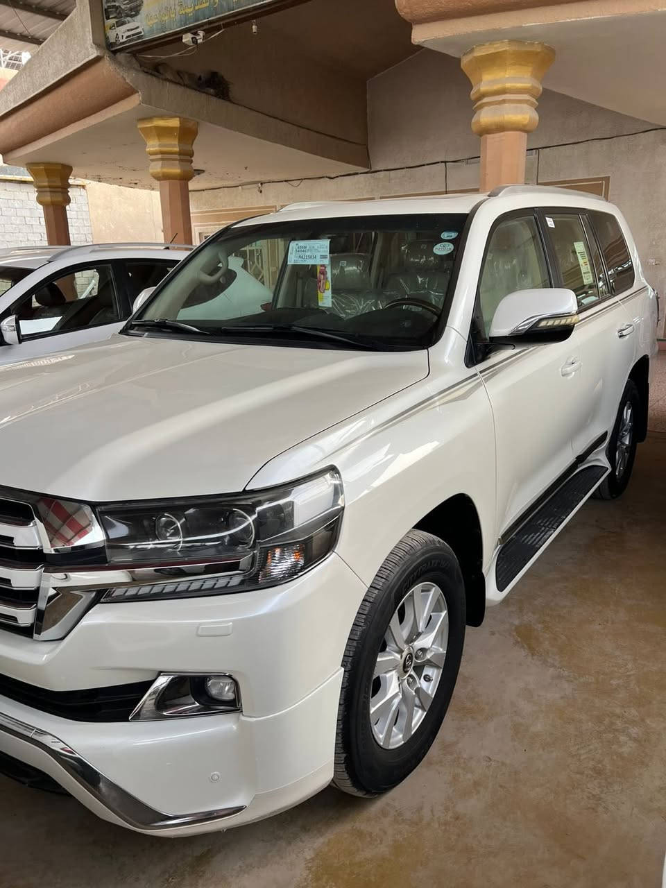 السلام عليكم
لاندكروز GXR

ساز فول 

موديل 18

رقم دهوك دولي ب اسمي تحويل مباشر 

ماشيه 200

السياره كفاله عامه جديده سونار موجود 

بصمه تشغيل +تشغيل عن بعد 

لايت زنون LED بلادي 

مري شفط 

دخول ذكي 

دوسات ليزي 

شاشه كبيره 

كأمره 360

موس تحكم في الانظمه

ثلاث قطع تبريد 

معروفه موصفات الساز 

بيع فقط مترهم مراوس 

السعر 495 وبيه مجال للشراي 

مكان السياره بابل 

***********
