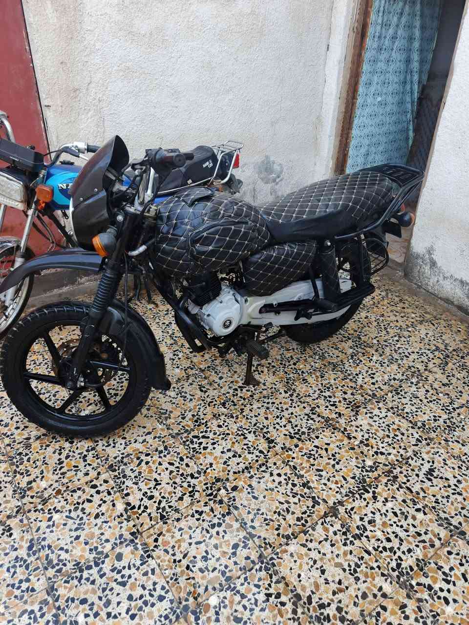 بوكسر فحل رقم 23البيع مجفت وكاله كلشي شقال تحويل مباشر سعره مليونين وبيها مجال الشراي مكاني شط العرب الفيحاء ***********
