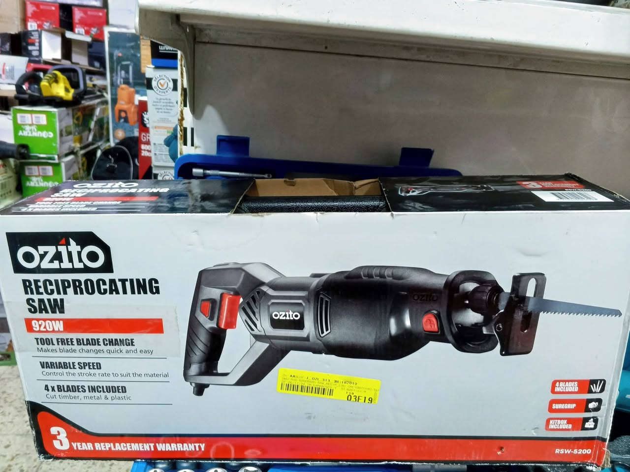 السلام عليكم 🙋🙋 
منشار ترددي كهربائي
 ماركه اوزتوا استرالي اصلي 
يعمل بقدره 920 واط 
وزن الجهاز ٣ ونص كيلو 
السعر 65 ألف والتوصيل مجانا 
الحجز على الخاص او الاتصال على الرقم 
***********
