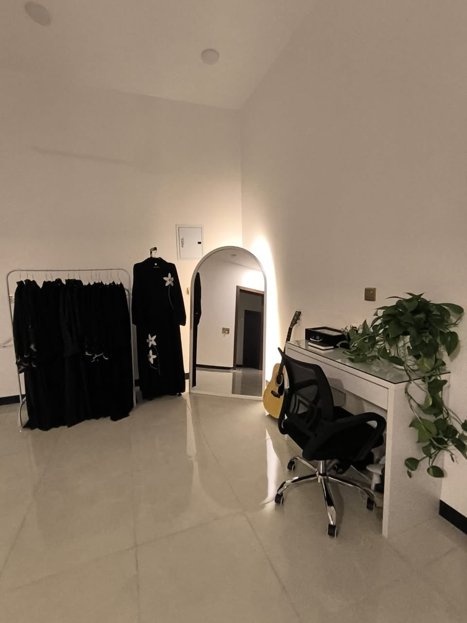 ميز تواليت او تجميل بكيفكم خشب مصري ثقيل فوكاه جامه حمايه ضد الكسر
مستخدم قليل جدا جديد بعده  للبيع السعر 130بي مجال قليل للاستفسار مراسله ع خاص


**إذا كنت صاحب هذا الإعلان وتريد حذفه لأي سبب، رجاءا أرسل رسالة إلى الدعم الفني**