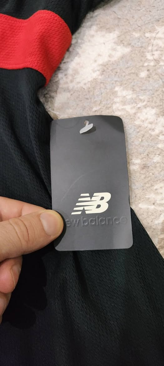 NEW BALANCE 💯💯
باله اورجنال  %100
-------------
L قياس
58cm العرض
74cm الطول
صنع تايوان 
------------
نظافة تامة %100 👌👌
جديد غير مستخدم
يتوفر توصيل 6 الاف لجميع محافظات العراق 🚙


**إذا كنت صاحب هذا الإعلان وتريد حذفه لأي سبب، رجاءا أرسل رسالة إلى الدعم الفني**