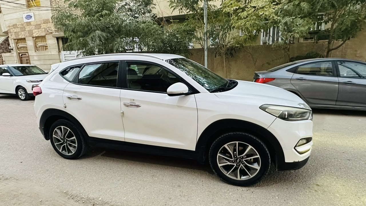 توسان موديل ٢٠١٨ خليجي 

رقم بغداد باسمي 

مكاني كربلاء 

سعره ١٨٥ بيه مجال

***********
