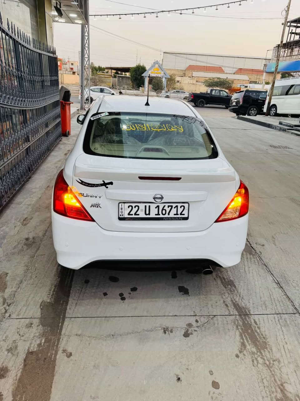 سلام عليكم اخوان ورحمة الله وبركاته
نيسان سني للبيع مديل 2023 لون ابيض سياره نضيفه وحلوه وجديده ومامتعوبه  كير ومكينه وحداديه وتبريد وتخم تاير ورنكات وسياره خير من الله ملاحضه سياره بيه كم قطعه كلير فقط لا دكت جاكوج ولا مفتوحات 
ولا بارد السياره بدي صافي ب الكارتون تخم تايرات ورناكات جدد 
والحمدلله خير من الله (العنوان البصره المعقل نواب الضباط )(السعر 118 ) وبيه مجال الطيبين ***********. سيد رضا
