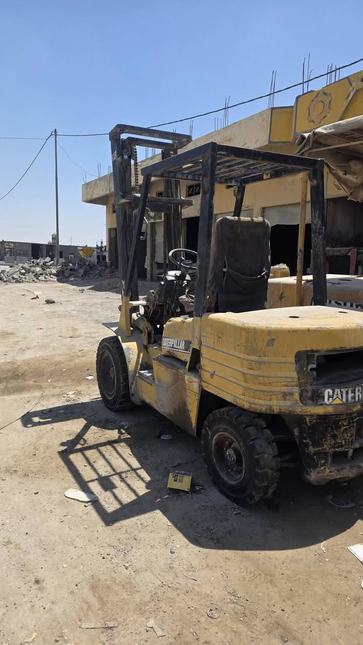 رافعة كيتر للبيع موديل 91 3 طن. محرك بي تبخير كير شغال ما أبي أي مشكلة  سعرها ب 33 ورقه  ***********
