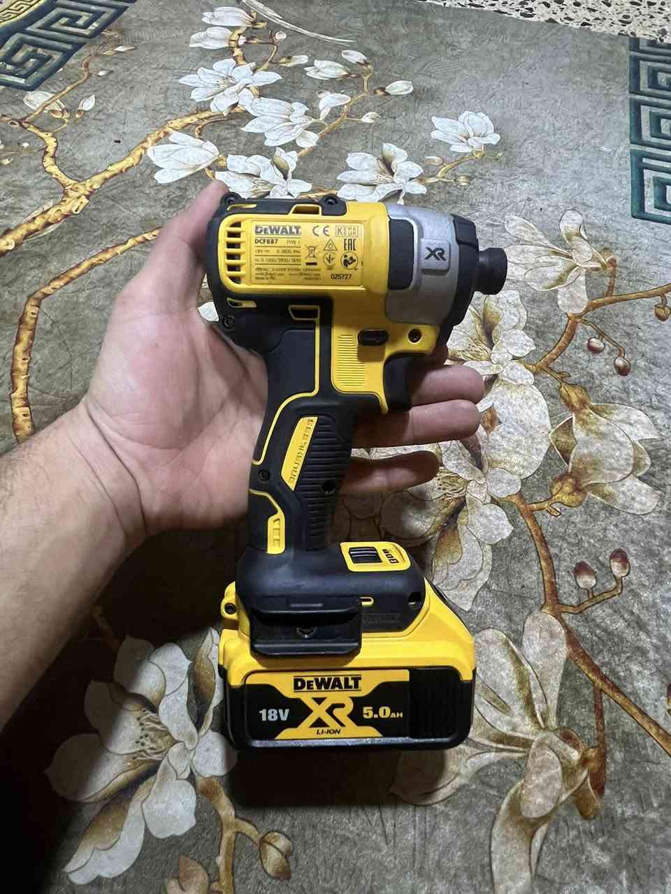 للبيع الاتصال. الهلتي. 300 الف كامل بطاريه وشاحنه لوك
الديولت 300 كامل بطاريه وشاحنه.  الدريلات وارد اوربي


**إذا كنت صاحب هذا الإعلان وتريد حذفه لأي سبب، رجاءا أرسل رسالة إلى الدعم الفني**