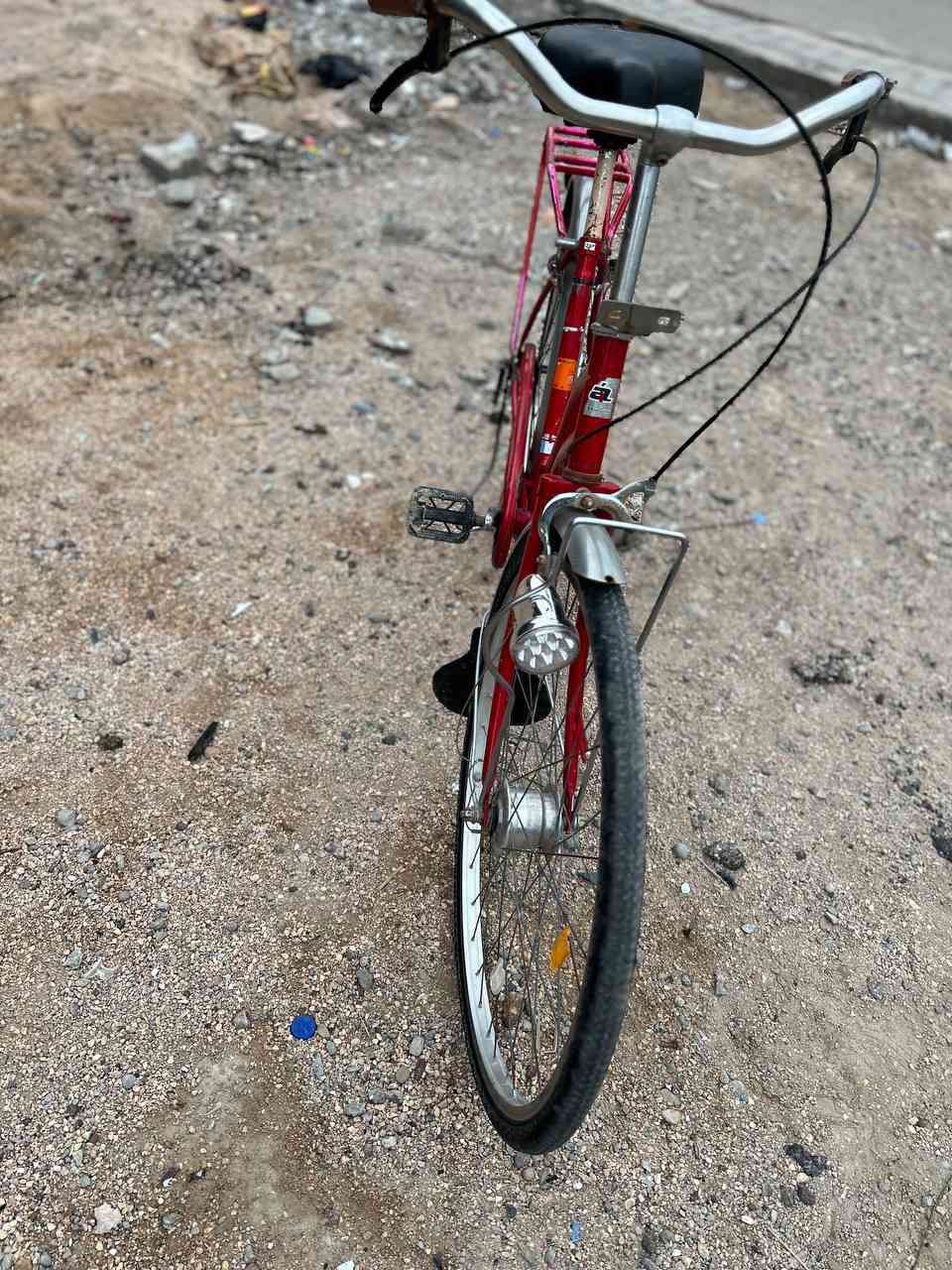 سلام عليكم 
بايسكل للبيع كامل مابي نقص اصلي من القديمات ونضيف
حجم ٢٦  مكان ناحيه الطيفيه سعره ٩٠ ففل


**إذا كنت صاحب هذا الإعلان وتريد حذفه لأي سبب، رجاءا أرسل رسالة إلى الدعم الفني**