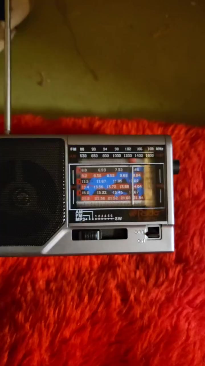 اخوان سلام عليكم يوجد رادويو عدد اثنين صغير الحجم والثاني جيبي يشتغل هيتفون فقط


**إذا كنت صاحب هذا الإعلان وتريد حذفه لأي سبب، رجاءا أرسل رسالة إلى الدعم الفني**