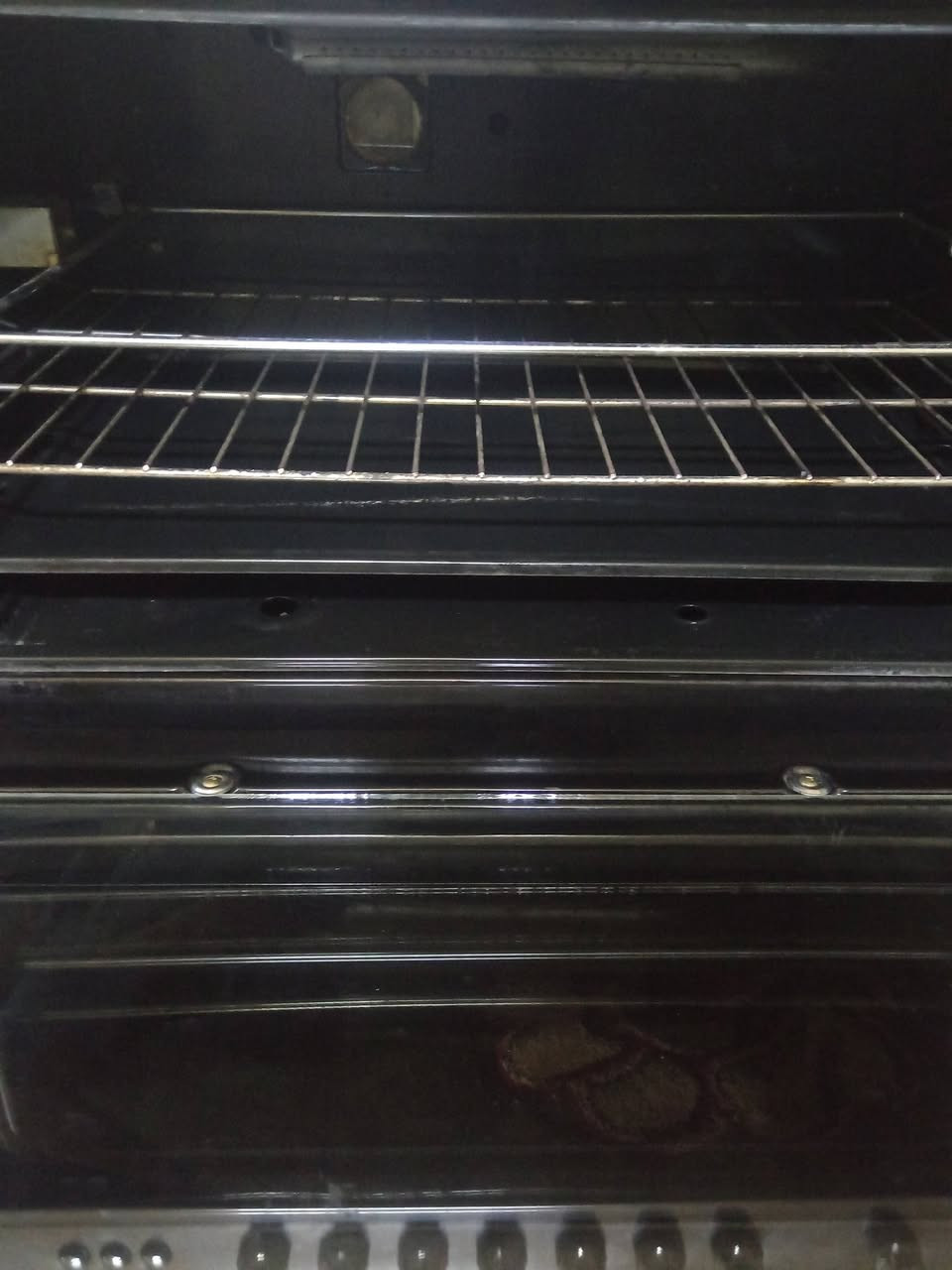 طباخ اخو جديد نيوفرسال مصري ب200
واوفن ب25 مكانه الكريعات ويوجد توصيل بكروة


**إذا كنت صاحب هذا الإعلان وتريد حذفه لأي سبب، رجاءا أرسل رسالة إلى الدعم الفني**